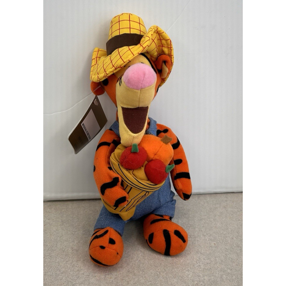 NEW Disney Store Farmer Tigger Mini Bean Bag October 9"‎